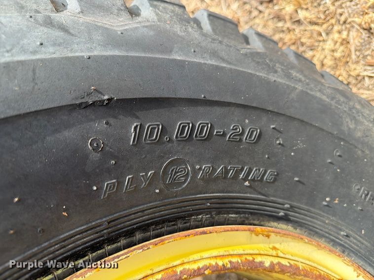 image for item ER1869 John Deere N manure spreader