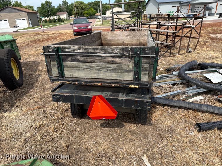 image for item ER1869 John Deere N manure spreader
