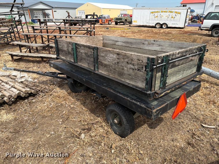 image for item ER1869 John Deere N manure spreader