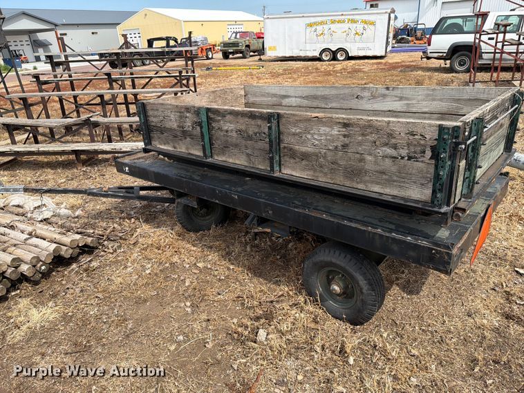 image for item ER1869 John Deere N manure spreader