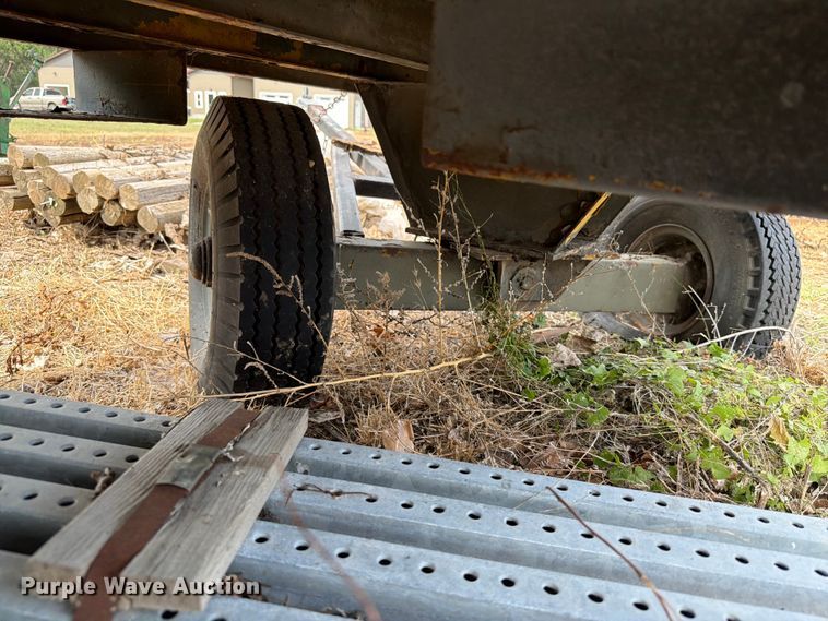 image for item ER1869 John Deere N manure spreader