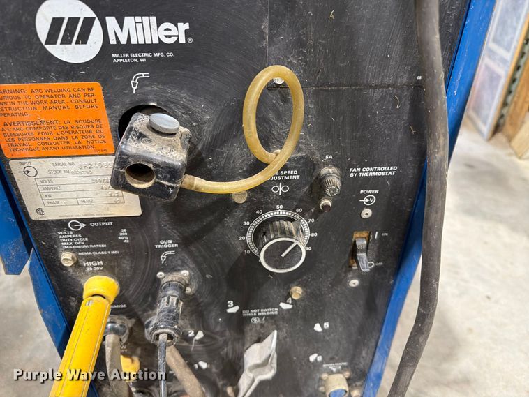 image for item ER1879 Miller Millermatic 200 welder