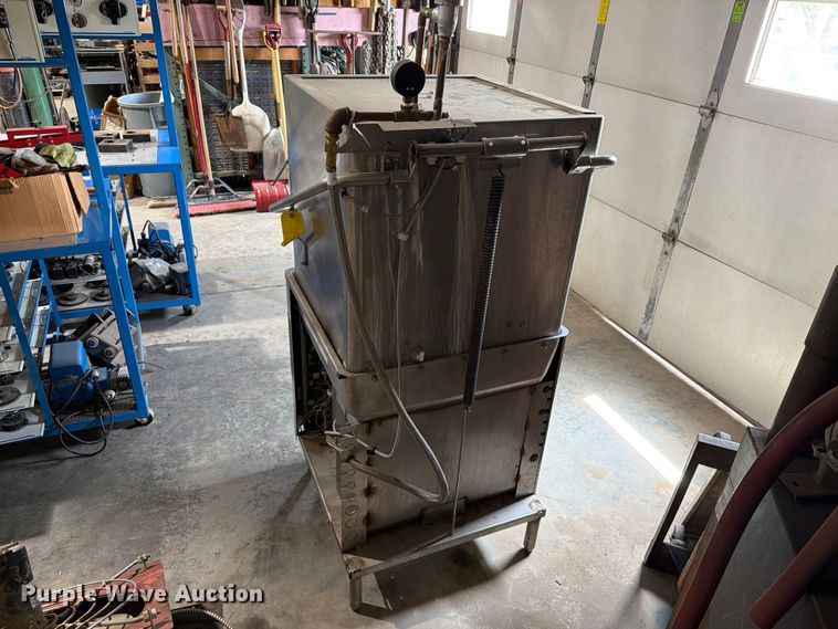 image for item ER1881 Hobart AM15 dish washer