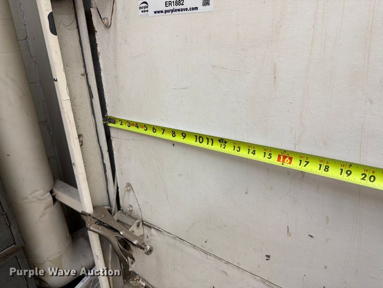 image for item ER1882 Garage door