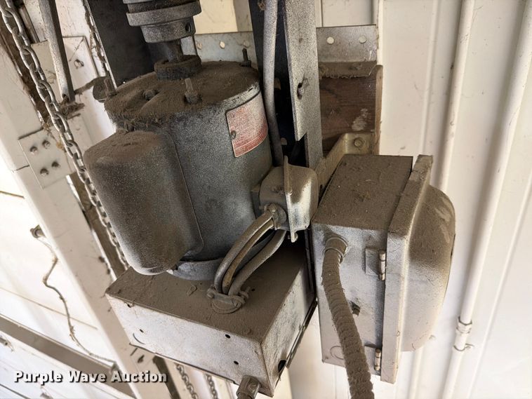 image for item ER1882 Garage door