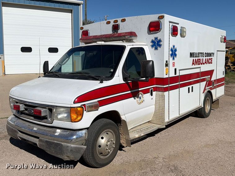 2003 Ford E450 Ambulance VIN: 1FDXE45F33HA74373 Lot: 999454073