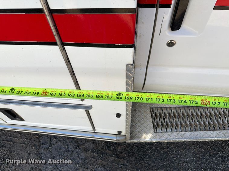 image for item ER1883 2003 Ford E450 ambulance