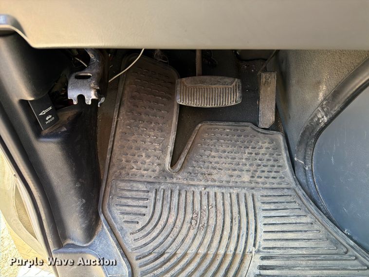 image for item ER1883 2003 Ford E450 ambulance