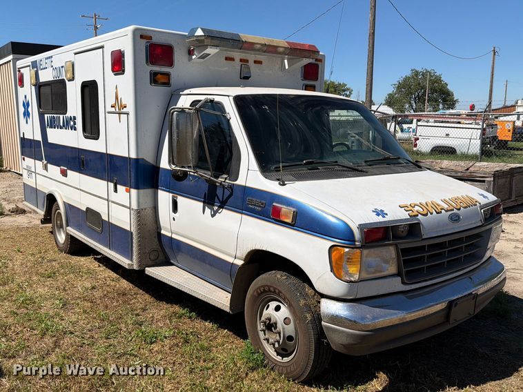 image for item ER1884 1995 Ford E350 ambulance