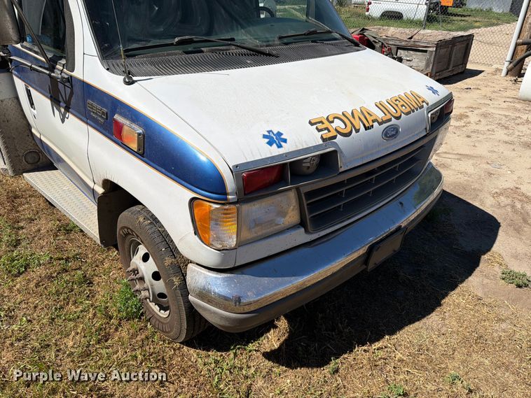 image for item ER1884 1995 Ford E350 ambulance