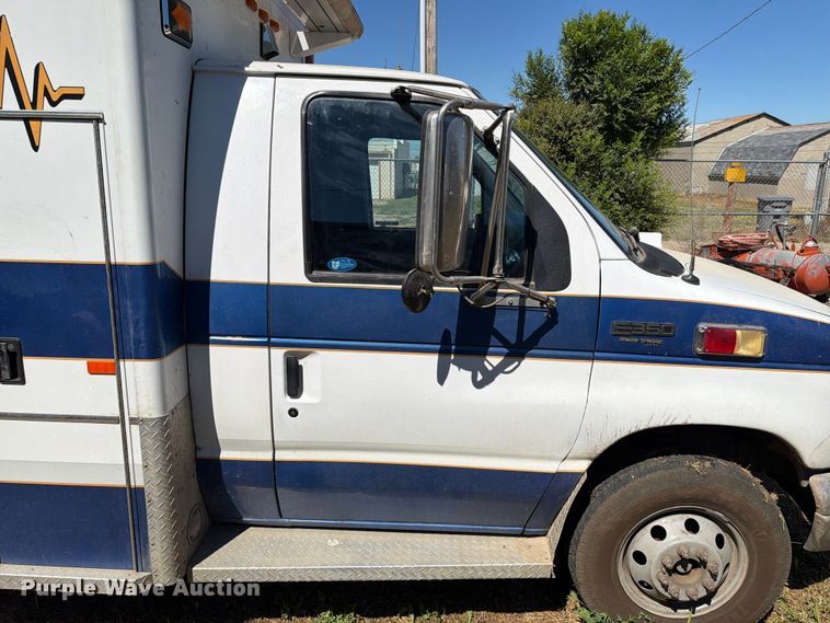 image for item ER1884 1995 Ford E350 ambulance