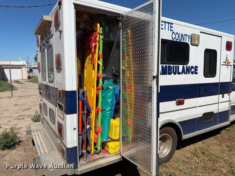 image for item ER1884 1995 Ford E350 ambulance