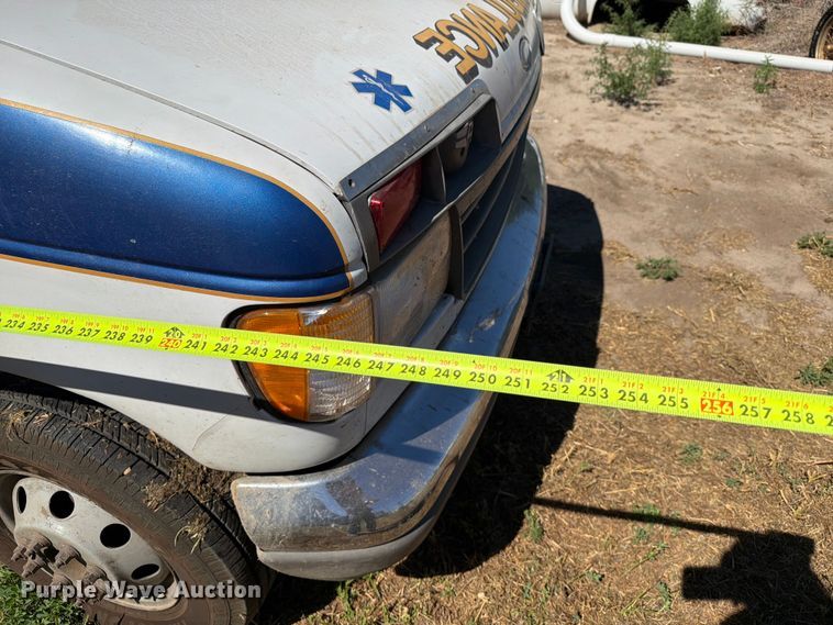 image for item ER1884 1995 Ford E350 ambulance