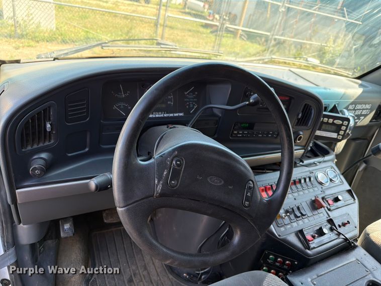 image for item ER1884 1995 Ford E350 ambulance