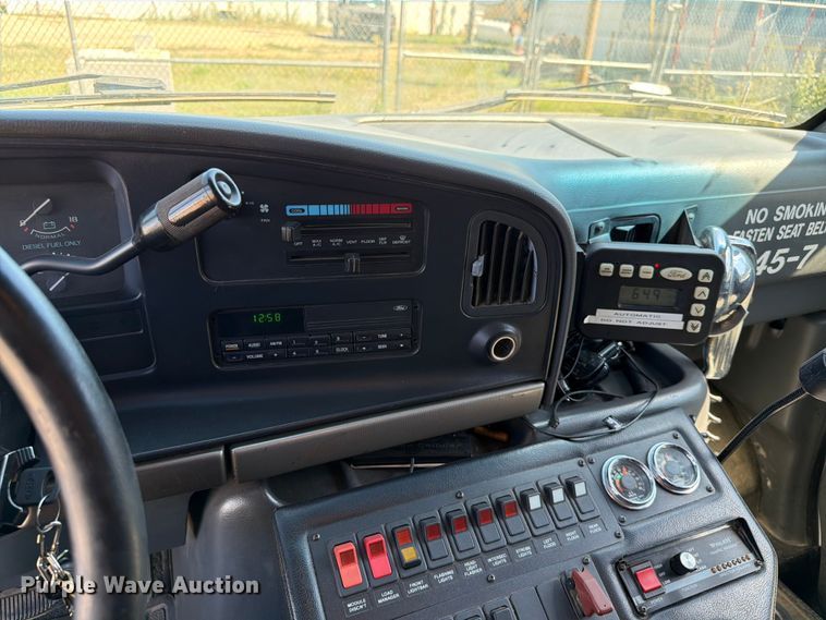 image for item ER1884 1995 Ford E350 ambulance