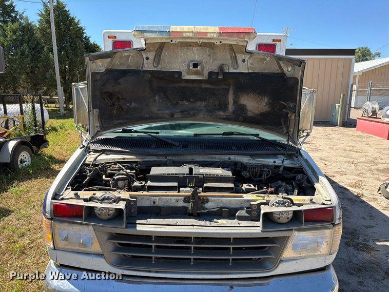 image for item ER1884 1995 Ford E350 ambulance