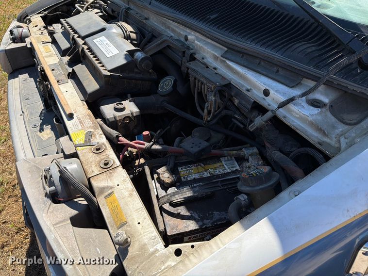 image for item ER1884 1995 Ford E350 ambulance