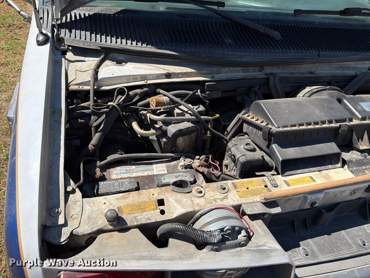 image for item ER1884 1995 Ford E350 ambulance