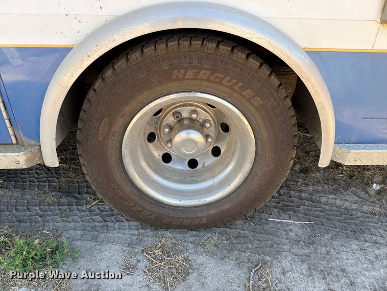 image for item ER1884 1995 Ford E350 ambulance