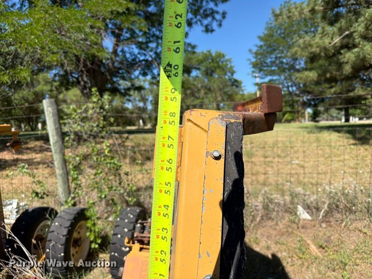 image for item ER1885 2001 Wood 3180 batwing rotary mower