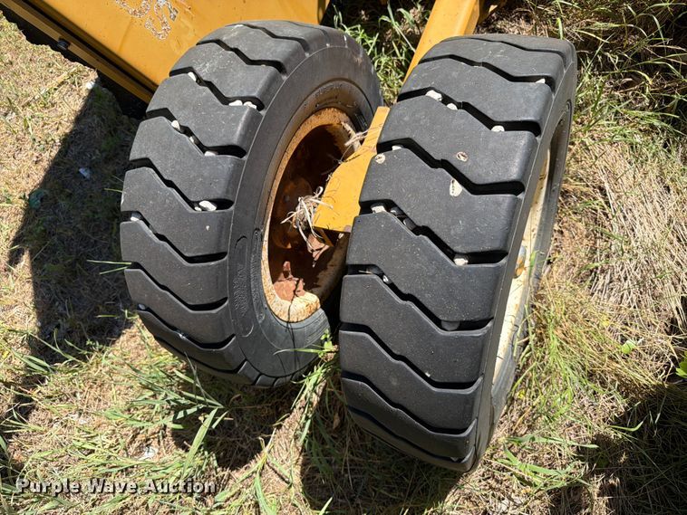 image for item ER1885 2001 Wood 3180 batwing rotary mower