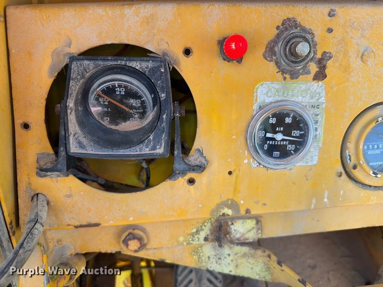 image for item ER1887 1970 Terex 72-51 AA wheel loader