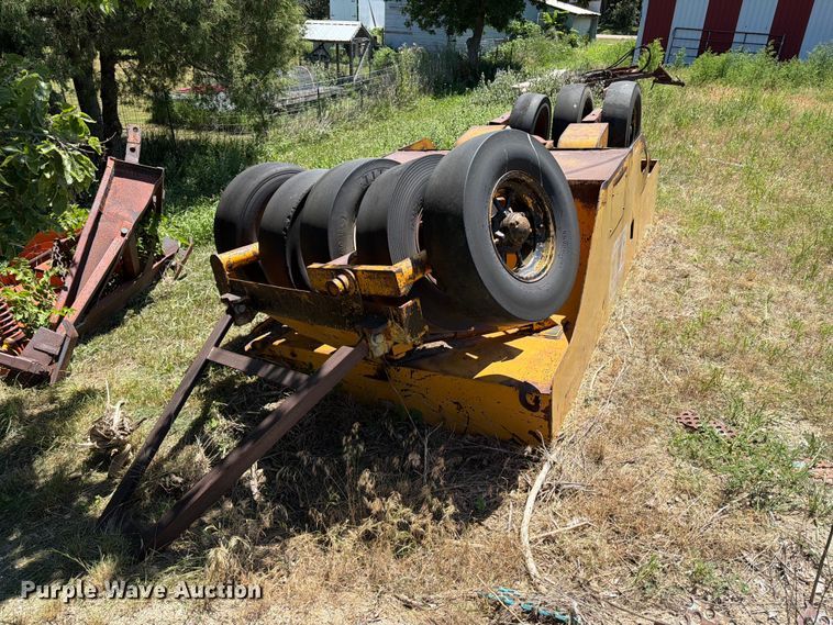 image for item ER1888 BMCO SPP9 pull type pneumatic roller