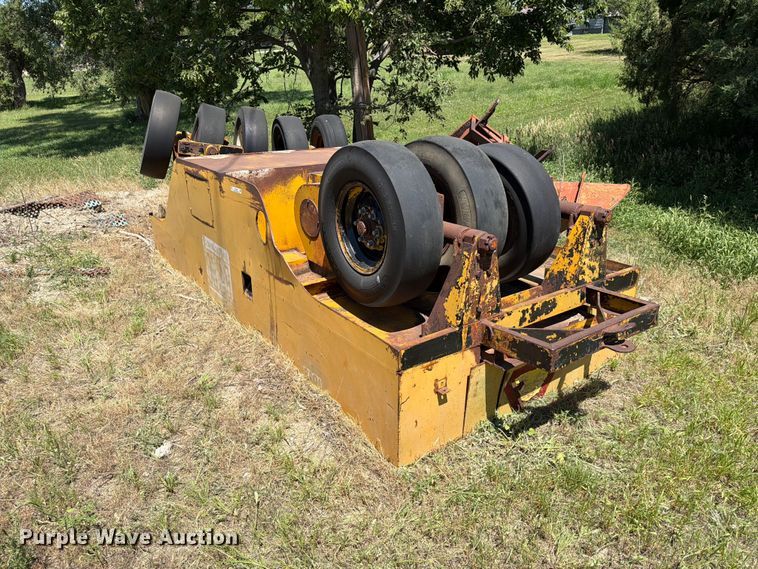 image for item ER1888 BMCO SPP9 pull type pneumatic roller
