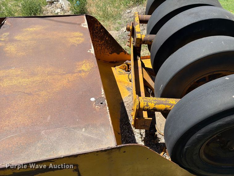 image for item ER1888 BMCO SPP9 pull type pneumatic roller