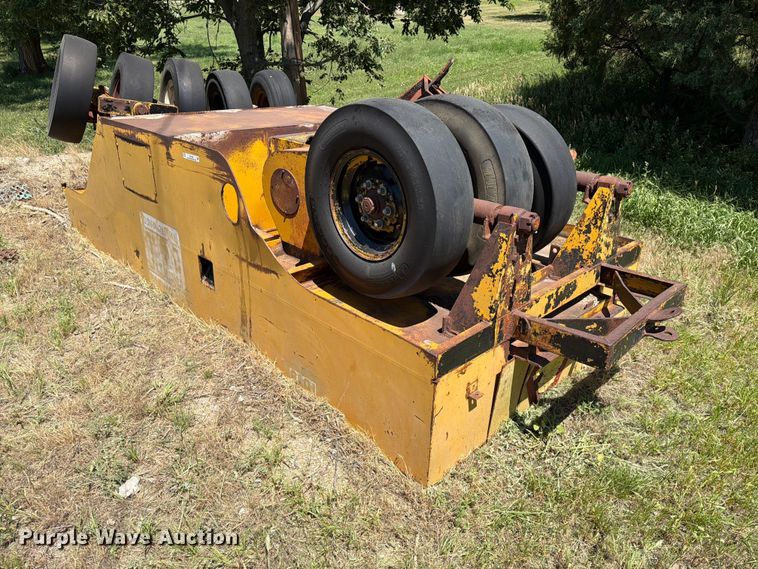 image for item ER1888 BMCO SPP9 pull type pneumatic roller