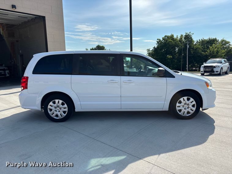 image for item ER3065 2016 Dodge Grand Caravan van