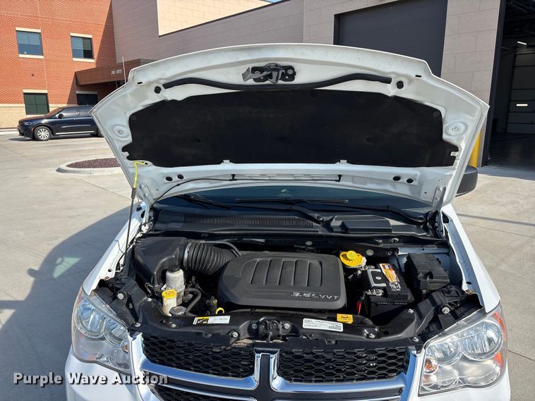 image for item ER3065 2016 Dodge Grand Caravan van