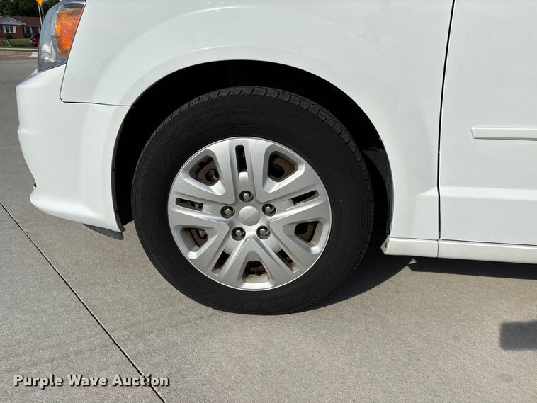 image for item ER3065 2016 Dodge Grand Caravan van