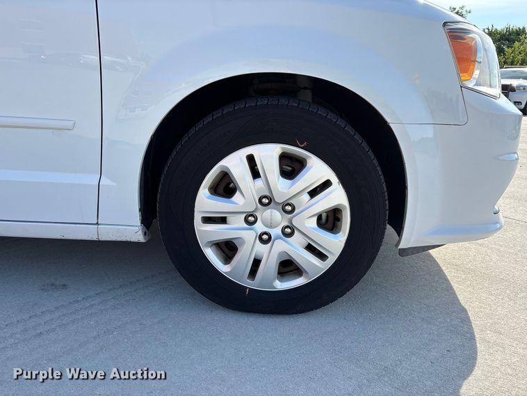 image for item ER3065 2016 Dodge Grand Caravan van