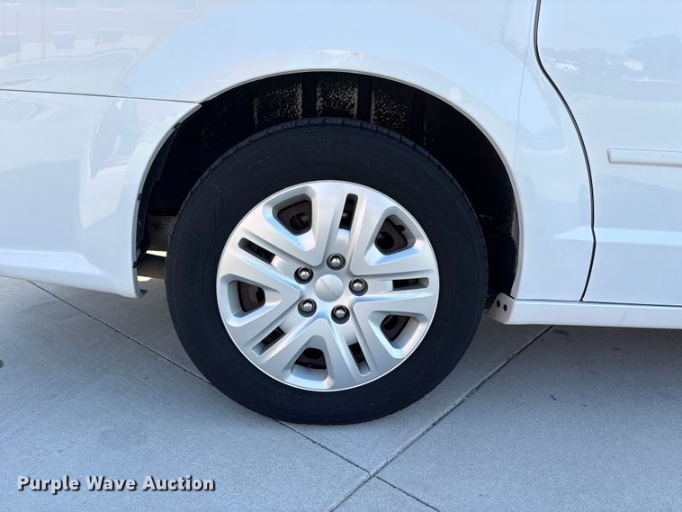 image for item ER3065 2016 Dodge Grand Caravan van