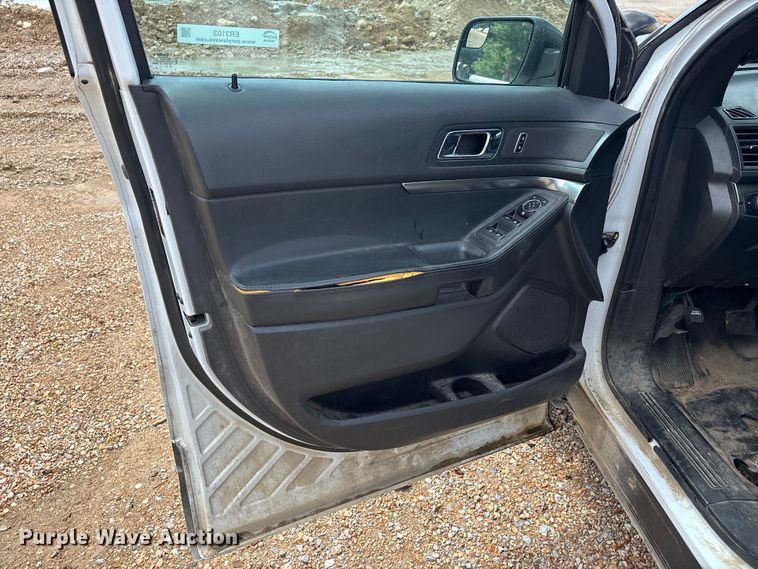 image for item ER3103 2014 Ford Explorer Police Interceptor SUV