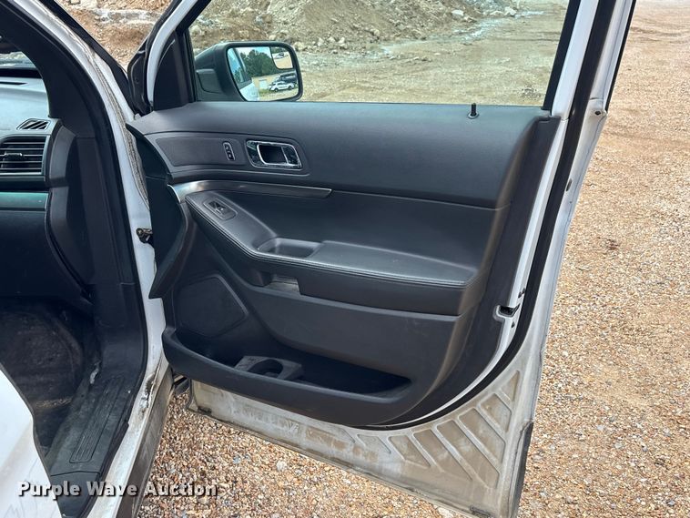 image for item ER3103 2014 Ford Explorer Police Interceptor SUV