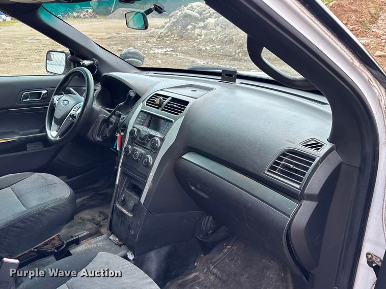 image for item ER3103 2014 Ford Explorer Police Interceptor SUV