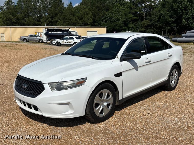 image for item ER3104 2017 Ford Taurus Police Interceptor 