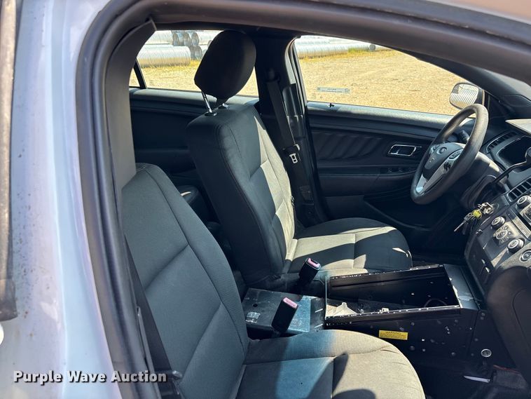 image for item ER3104 2017 Ford Taurus Police Interceptor 