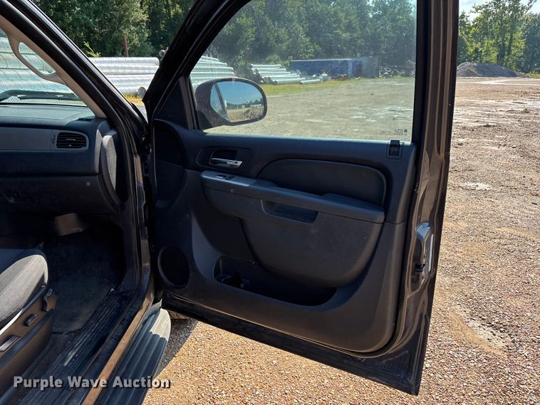 image for item ER3106 2011 Chevrolet Tahoe Police SUV