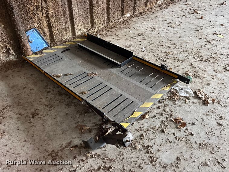 image for item ET0312 2019 RAM Promaster 1500 handicap accessible van