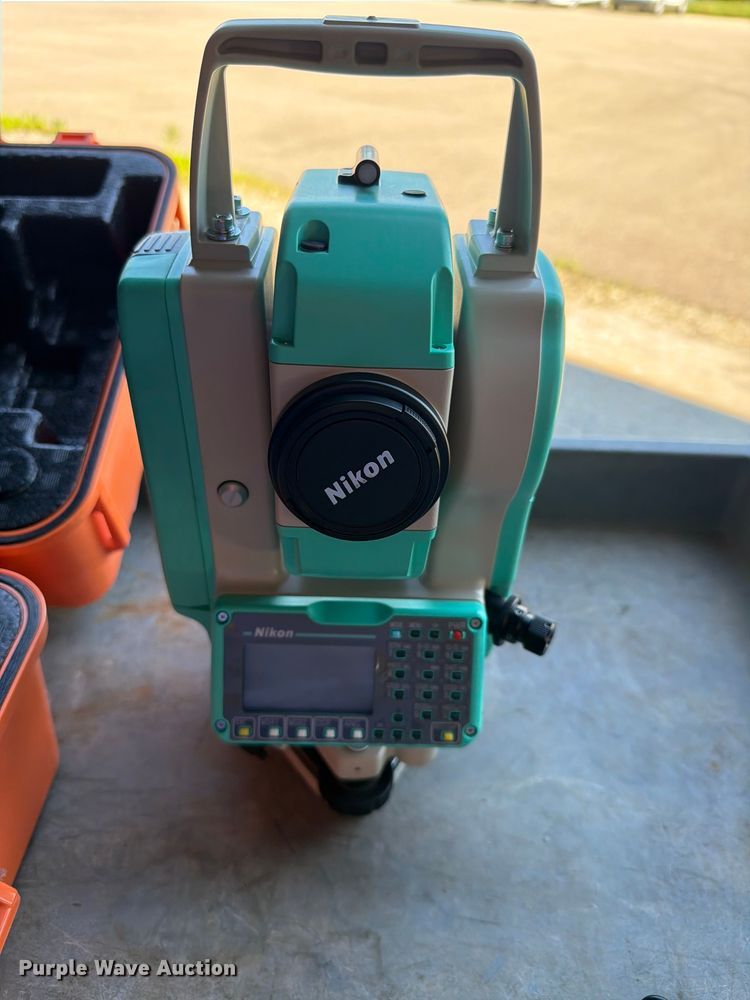 image for item EV2305 Nikon NPR362 total station