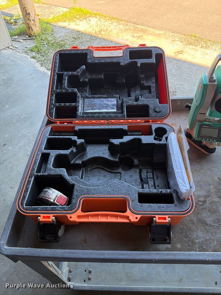 image for item EV2305 Nikon NPR362 total station