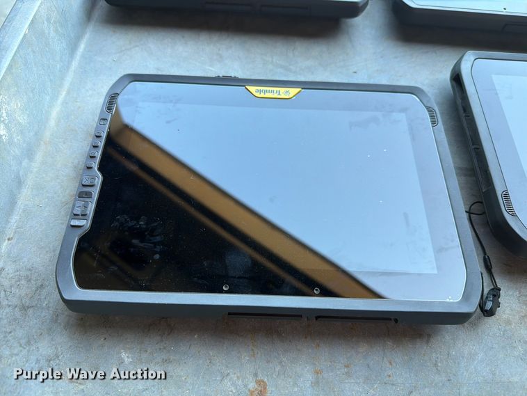 image for item EV2306 (5) Trimble T100s tablet monitors