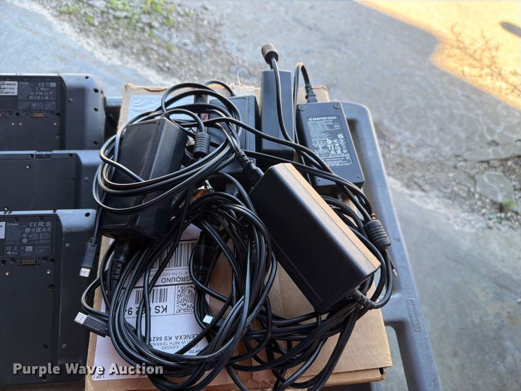 image for item EV2306 (5) Trimble T100s tablet monitors