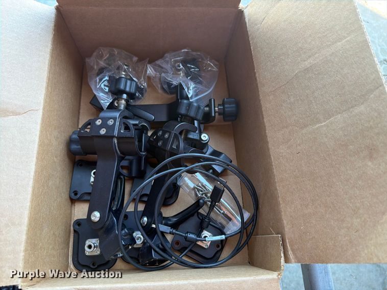 image for item EV2306 (5) Trimble T100s tablet monitors