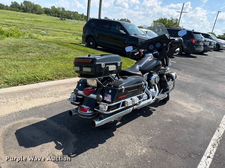 image for item EV2307 2010 Harley-Davidson FLHTP Electra Glide Police motorcycle