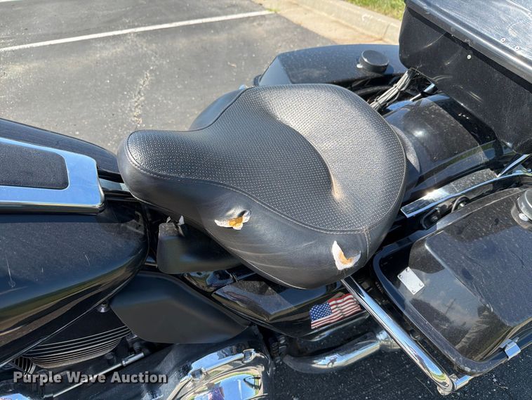 image for item EV2307 2010 Harley-Davidson FLHTP Electra Glide Police motorcycle
