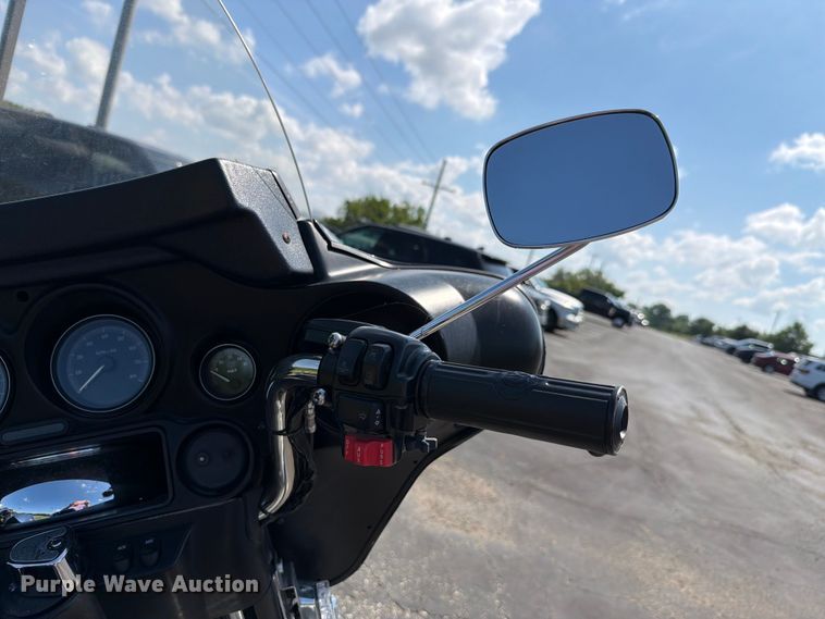 image for item EV2307 2010 Harley-Davidson FLHTP Electra Glide Police motorcycle